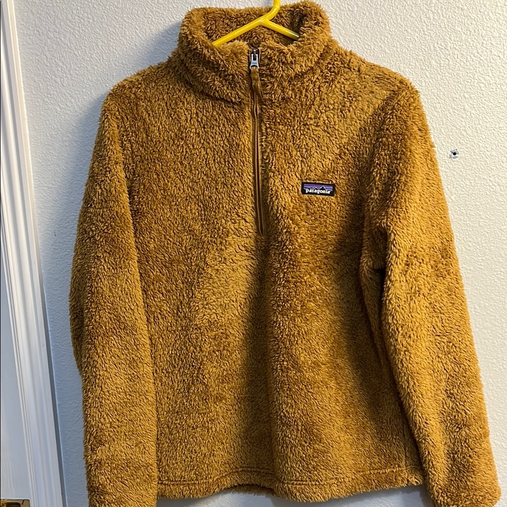 Patagonia Women's Brown Teddy Fleece Quarter-Zip Pullover - Picture 2 of 10